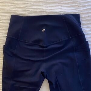 Athleta Navy Salutation Stash Capri size Medium